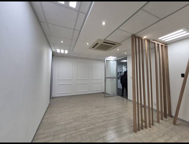 70M² OFFICE TO LET IN ROSEBANK